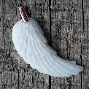 bílé keramické křídlo